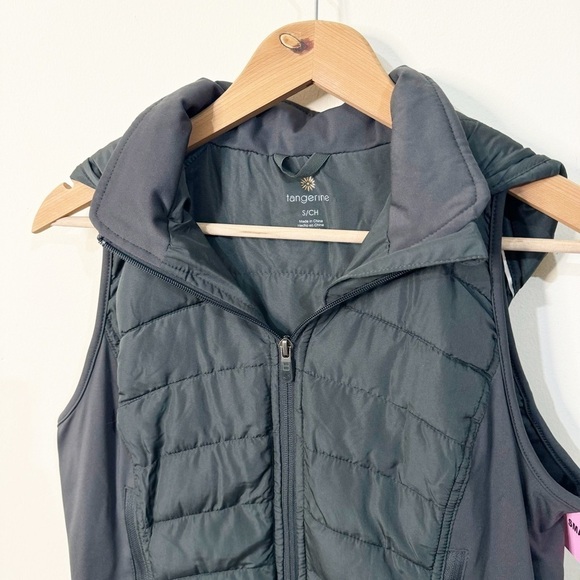 Tangerine Olive Green Puffer Hooded Vest Size Small NWT - Picture 2 of 7